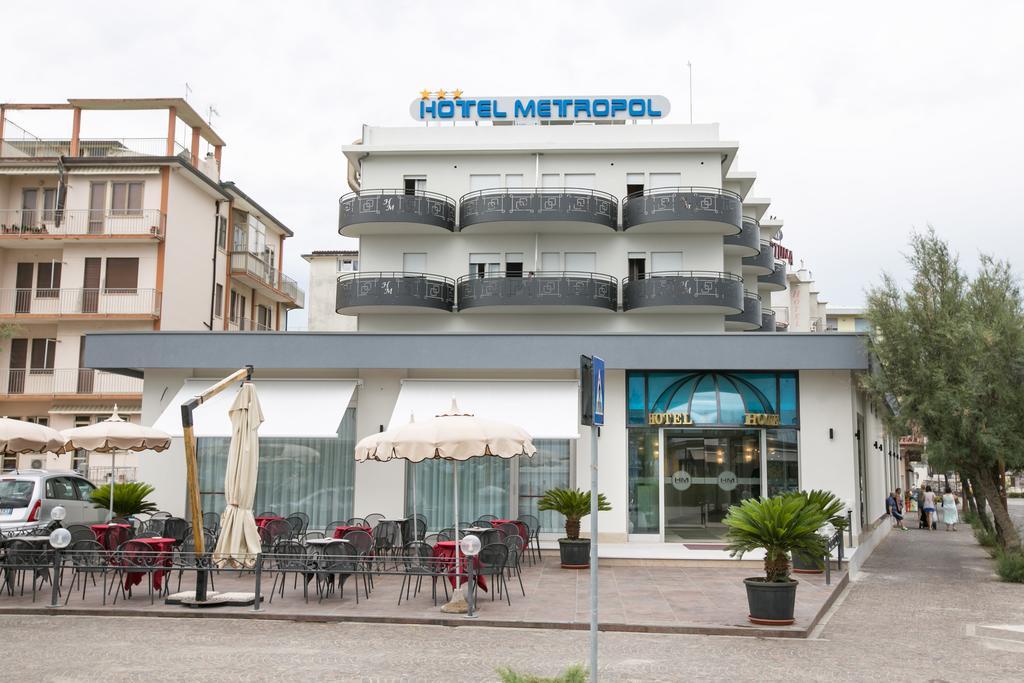 Hotel Metropol Sottomarina Exteriör bild