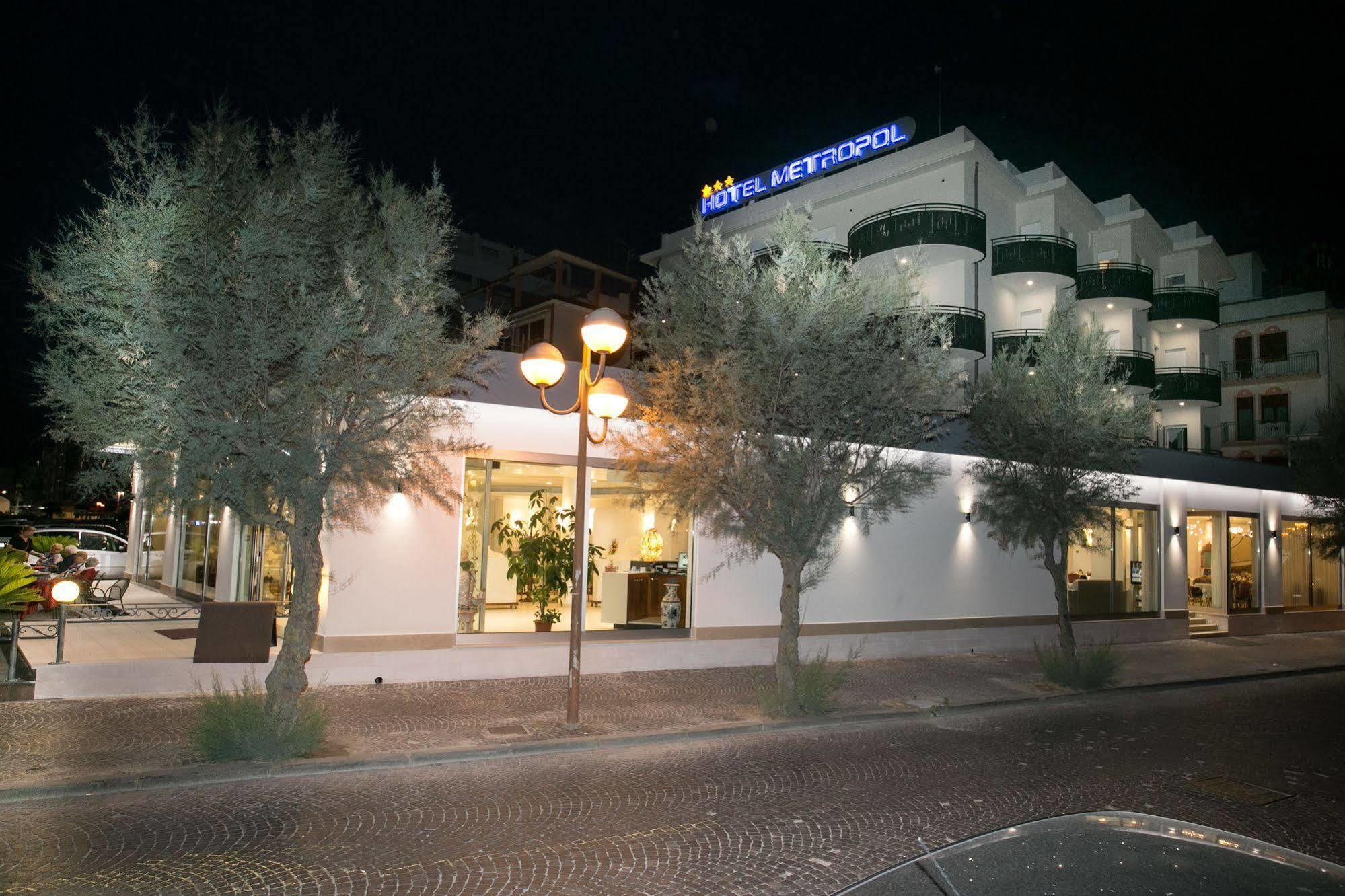 Hotel Metropol Sottomarina Exteriör bild